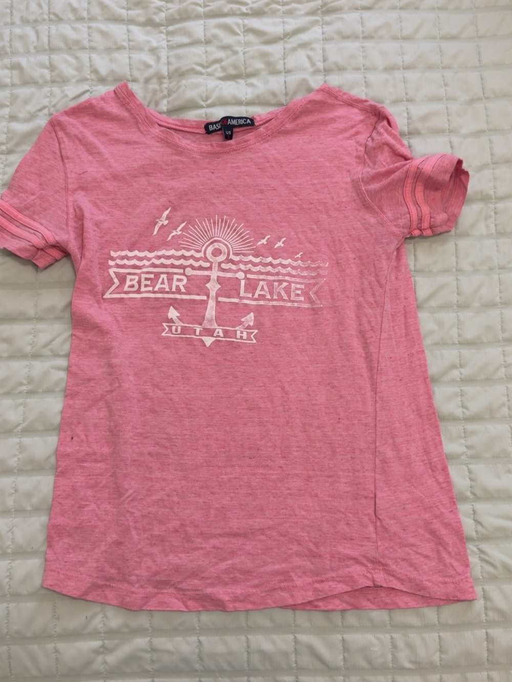 Bear Lake Anchor Graphic Tee - Pink